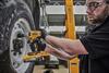 DeWALT Aku rázový utahovák 1/2" s pojistným kroužkem 18V XR PowerStack 2x5,0Ah bezuhlíkový DCF891H2T
