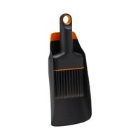 FISKARS 1071302 - Sada 2v1 lopatka s metličkou