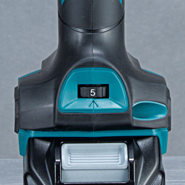 MAKITA GD001GZ - Akumulátorová přímá bruska bez akumulátoru a nabíječky