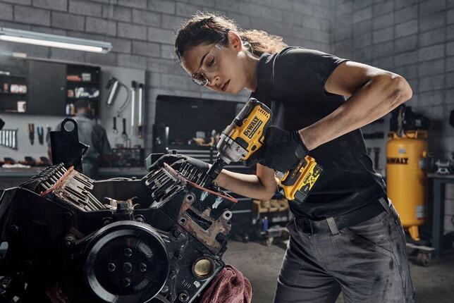 DeWALT Uťahovač rázový 1/2" pojistný kroužek 18V XR bez AKU Tstak bezuhlíkový DCF891NT