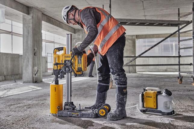 DeWALT Stojan na diamantovou vrtačku DEWALT® POWERSHIFT™ DCPS151