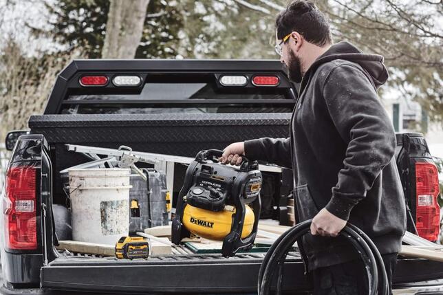 DeWALT Kompresor 10 l bez AKU 18V XR FLEXVOLT DCC1018N