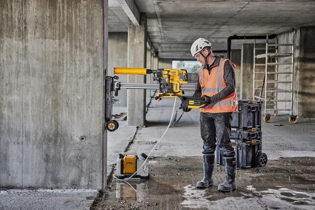 DeWALT Stojan na diamantovou vrtačku DEWALT® POWERSHIFT™ DCPS151