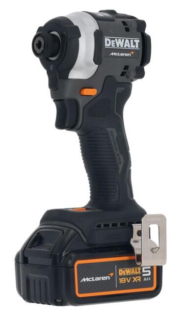 DeWALT DCF85MP2T Aku rázový utahovák 1/4" 206Nm 18V XR 2x5,0 Ah MCLAREN