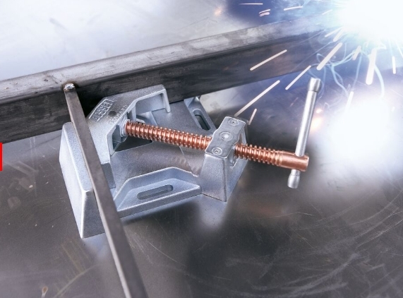 BESSEY Svářečská úhlová svorka WSM12