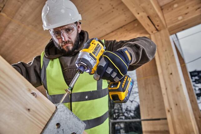DeWALT Uťahovač rázový 1/4" 250Nm 18V XR 2x POWERSTACK 1,7 Ah bezuhlíkový DCF860E2T