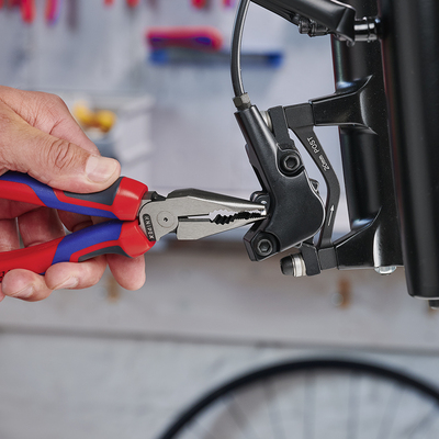 KNIPEX 08 22 185 SB Kombinované kliešte s ihlovým nosom čierne atramentované 185 mm