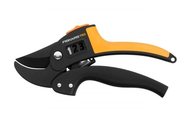 FISKARS Nožnice záhradné PowerStep™ P83, jednočepeľové | 1000575