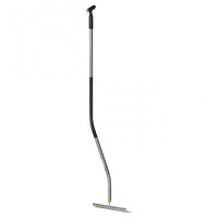 FISKARS Hrable na pôdu Ergonomic™ so zahnutou násadou | 1077112