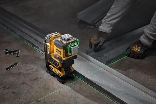 DeWALT Laser krížový 3x360° zelený laser s diaľkovým ovládaním 18V kufor 1x2,0Ah