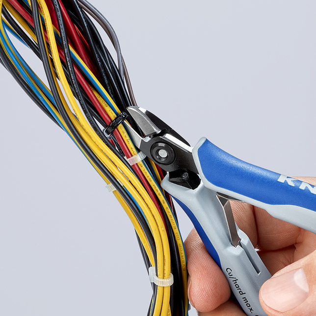 KNIPEX 79 02 125 S1 Presné bočné cvikacie kliešte pre elektroniku napr. pre otvorené plastové konekt