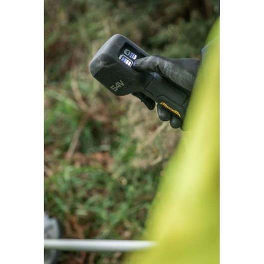 DeWALT Krovinorez s rukoväťou s dvomi úchytmi D 54 V XR FLEXVOLT 25 cm (iba náradie)  DCMBC823N