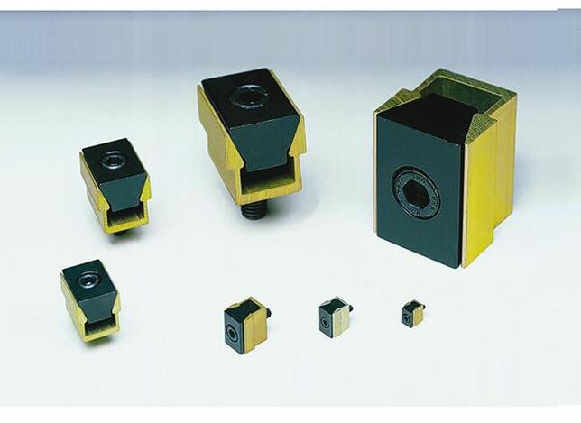 Úpinka s dvojitým klinom 37,3mm M12 MITEE BITE