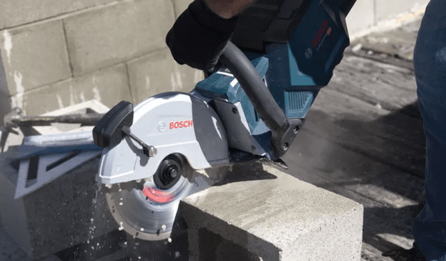 BOSCH GCS 18V-230 Professional - 06013B0000 - Akumulátorová řezací pila bez akumulátoru a nabíječky