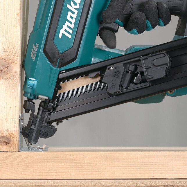 MAKITA DBN640ZK - Akumulátorová klincovačka sólo