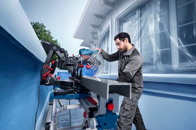 BOSCH EXPERT EXCM341-305GD - Kapovacia a pokosová píla - 0601B23800