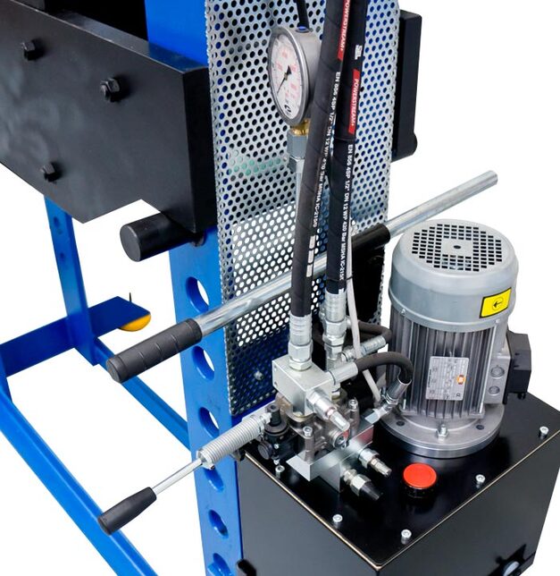 Hidraulikus prés WPP 100 HBK D 1500