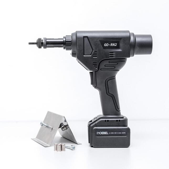 GOEBEL Batériový zdroj GO-RN 2 má batériu s kapacitou 2 Ah a výkonom 36 W a 2 batériové zdroje.