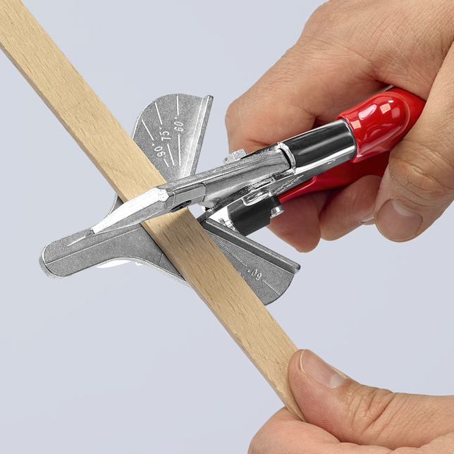 KNIPEX 94 35 215 Nožnice na šikmé rezy pre plastové a gumené sekcie s plastovými úchopovými zónami p