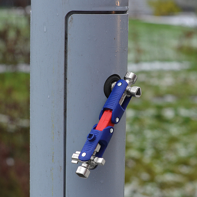 KNIPEX 00 11 06 V04 pre všetky štandardné vypínacie systémy 63 mm