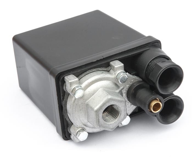 NE-MA Tlakový spínač NEMA 230 V / 12 bar (1x1/4")