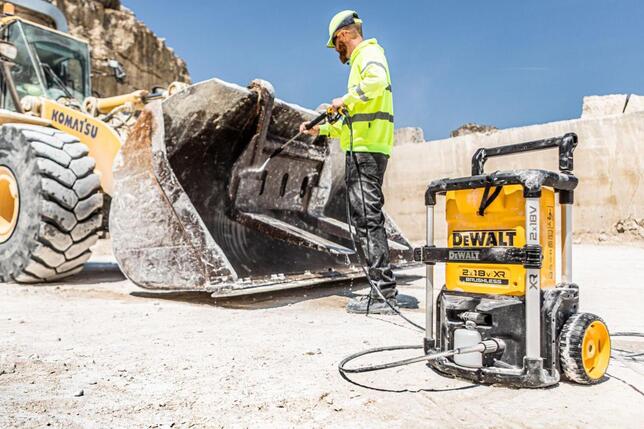 DeWALT Čistič tlakový 2x18V 110Bar bez AKU  DCMPW1600N