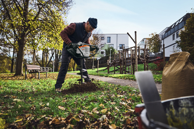 STIHL BTA 140 Akkumulátoros lyukfúró UA010119201