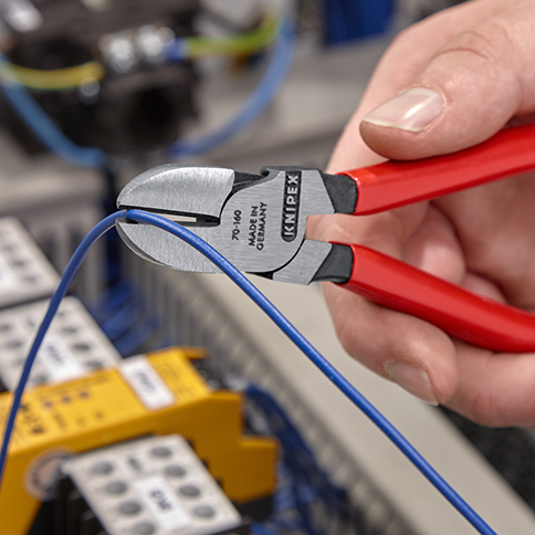 KNIPEX 70 01 160 Bočné cvikacie kliešte poplastované čierne atramentované 160 mm