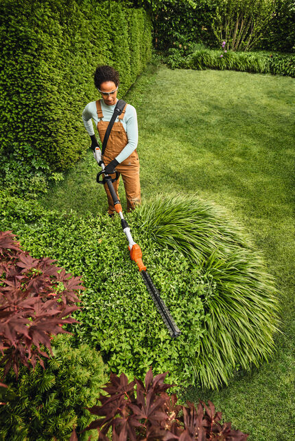 STIHL HLA 40 Akumulátorové teleskopické nožnice na živý plot HA100112904