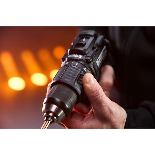 DeWALT Příklepová vrtačka speciální edice DEWALT® McLaren F1 Team 18 V XR® – 1 x 5 Ah DCD86MP1T