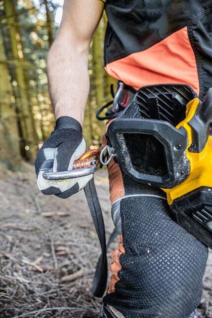 DeWALT Pila řetězová FLEXVOLT 54V 35cm, 1x 9,0 AH DCMCST635X1