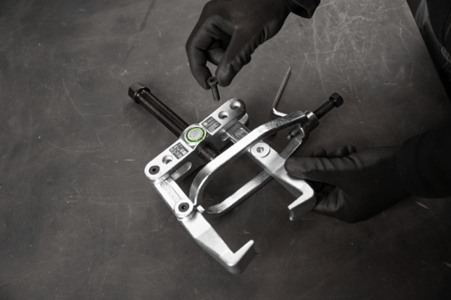 KUKKO 2-čeľusťový sťahovák ložísk 204-1 s bočnou svorkou, až do 80 mm rozovretia, 90 mm dosahu