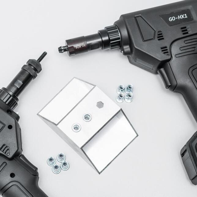 GOEBEL Akumulátorové šesťhranné razidlo GO-HX 1 v kufri 2Ah 36W 2x akumulátor a nabíjačka M4-8 Goebel