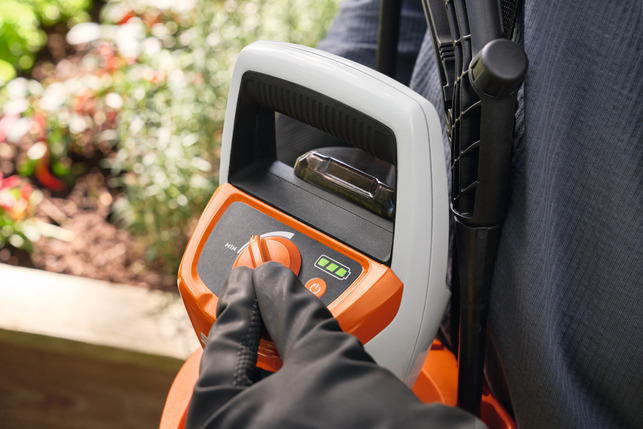 STIHL SGA 30 Akumulátorový postrekovač SA090117004