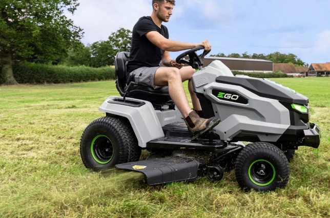 Ego Power Traktor záhradný 107 cm (Sada) - TR4201E