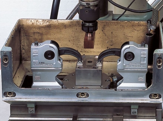 BESSEY Kompakt csatlakozó nyitott rögzítőnyílással BAS-C9-4