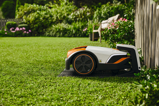 STIHL iMOW 5.0 Robotická kosačka IA010111406