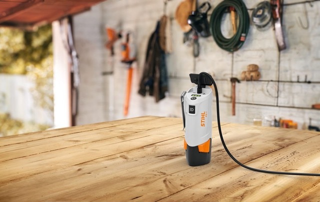 STIHL PS 1 Akkumulátor töltő AS 2 GA080118000