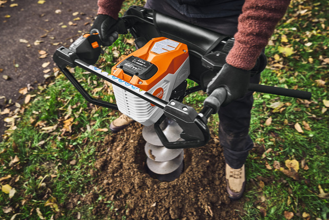 STIHL BTA 140 Akkumulátoros lyukfúró UA010119201