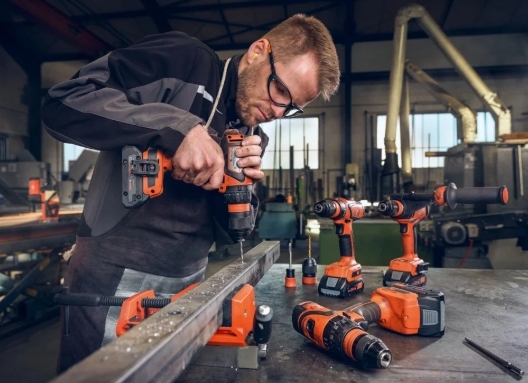 FEIN ASCM 18 QSW AS – 4rychlostní akumulátorový vrtací šroubovák