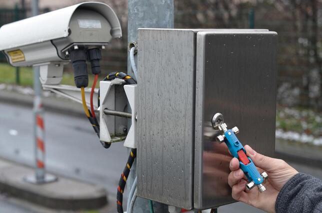 Kľúč na skrinky rozvodné Maker Quadro plus Schuebo