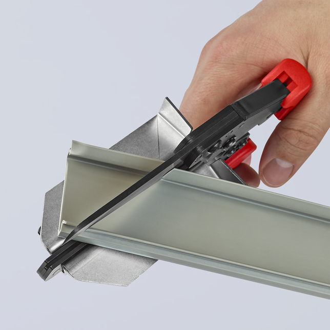 KNIPEX 95 02 21 Nožnice na vinyl tiež pre káblové kanály s multi-komponentnými úchopmi leštené 275 m