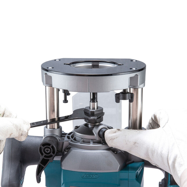 MAKITA RP001GU201 - Akumulátorová fréza