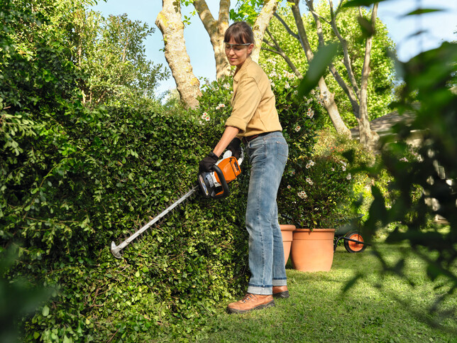 STIHL HSA 60 Set AL 101 AK 10 Akumulátorové nožnice na živý plot HA060113548