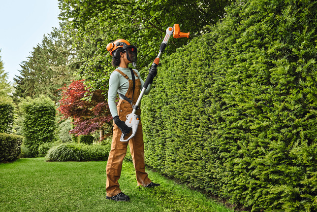 STIHL HLA 40 Akumulátorové teleskopické nožnice na živý plot HA100112904