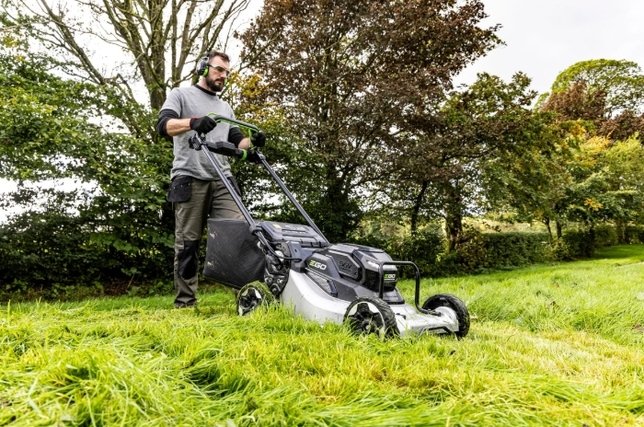 Ego Power Kosačka profesionální akumulátorová s pojezdem 53 cm - LMX5300SP