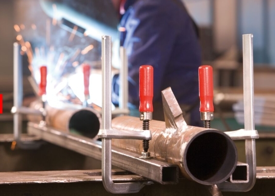 BESSEY Fém csavaros bilincs fa fogantyúval GZ30