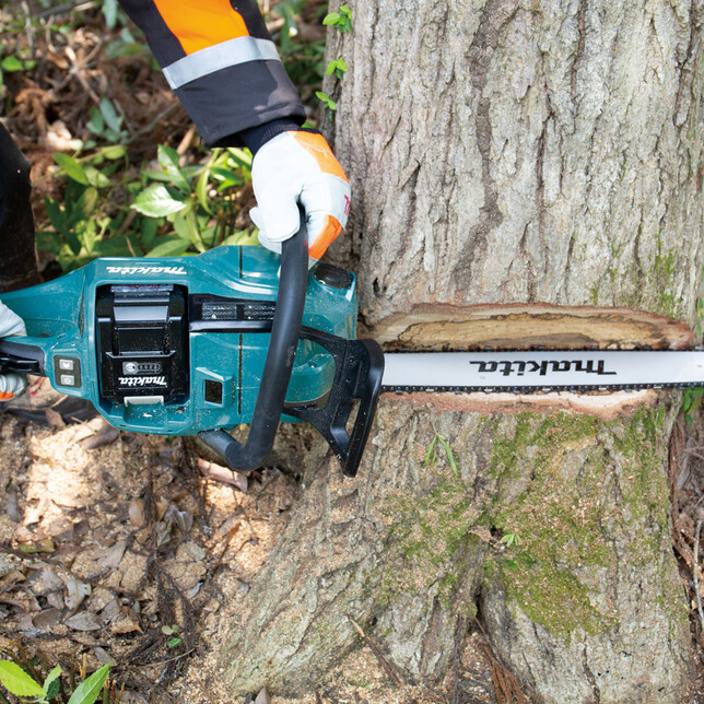 MAKITA UC030GZ01 - Akumulátorová reťazová píla sólo