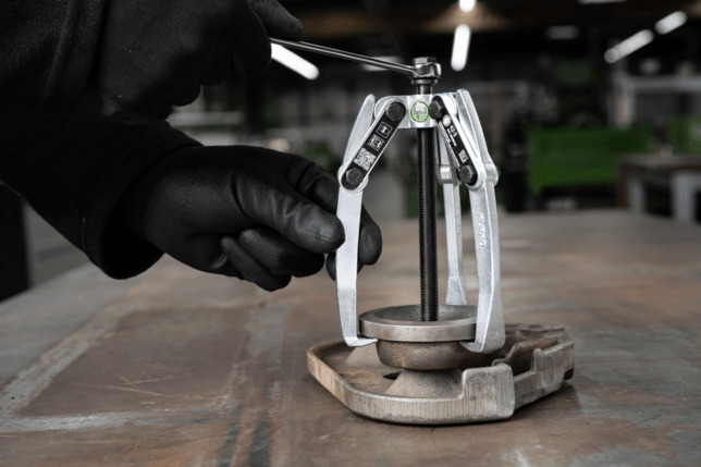 KUKKO 3-čeľusťový univerzálny sťahovák 42-1 s otočnými čeľusťami, do 65 mm rozovretia, 65 mm dosahu