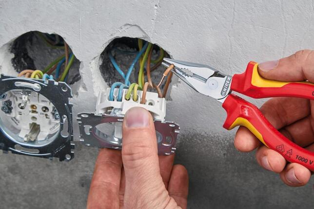 KNIPEX Klešte kombinované 145mm ploché CrV VDE / 0826145 Knipex